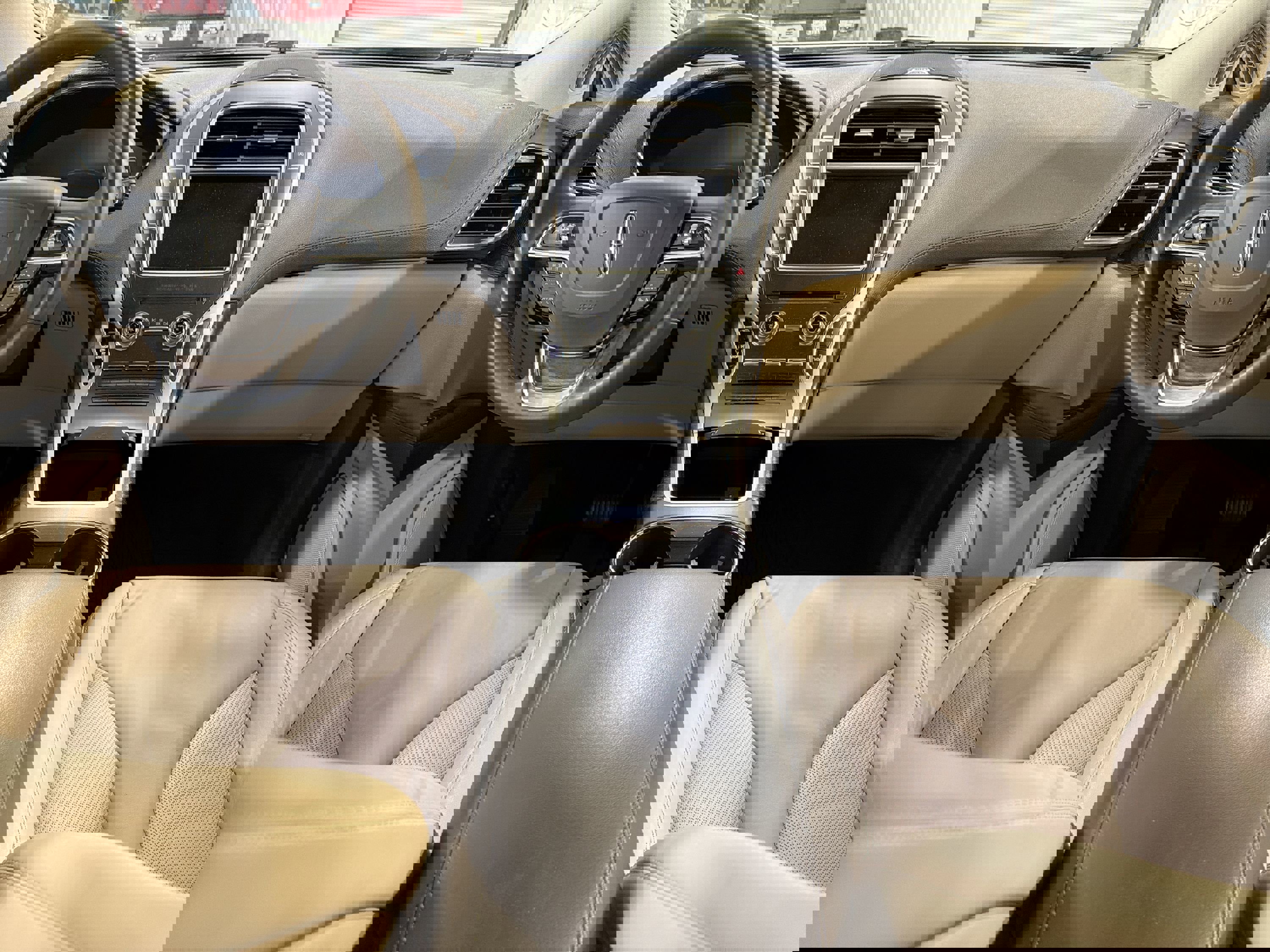 Used 2019 Lincoln Nautilus Select w/ Cargo Utility Package image 23