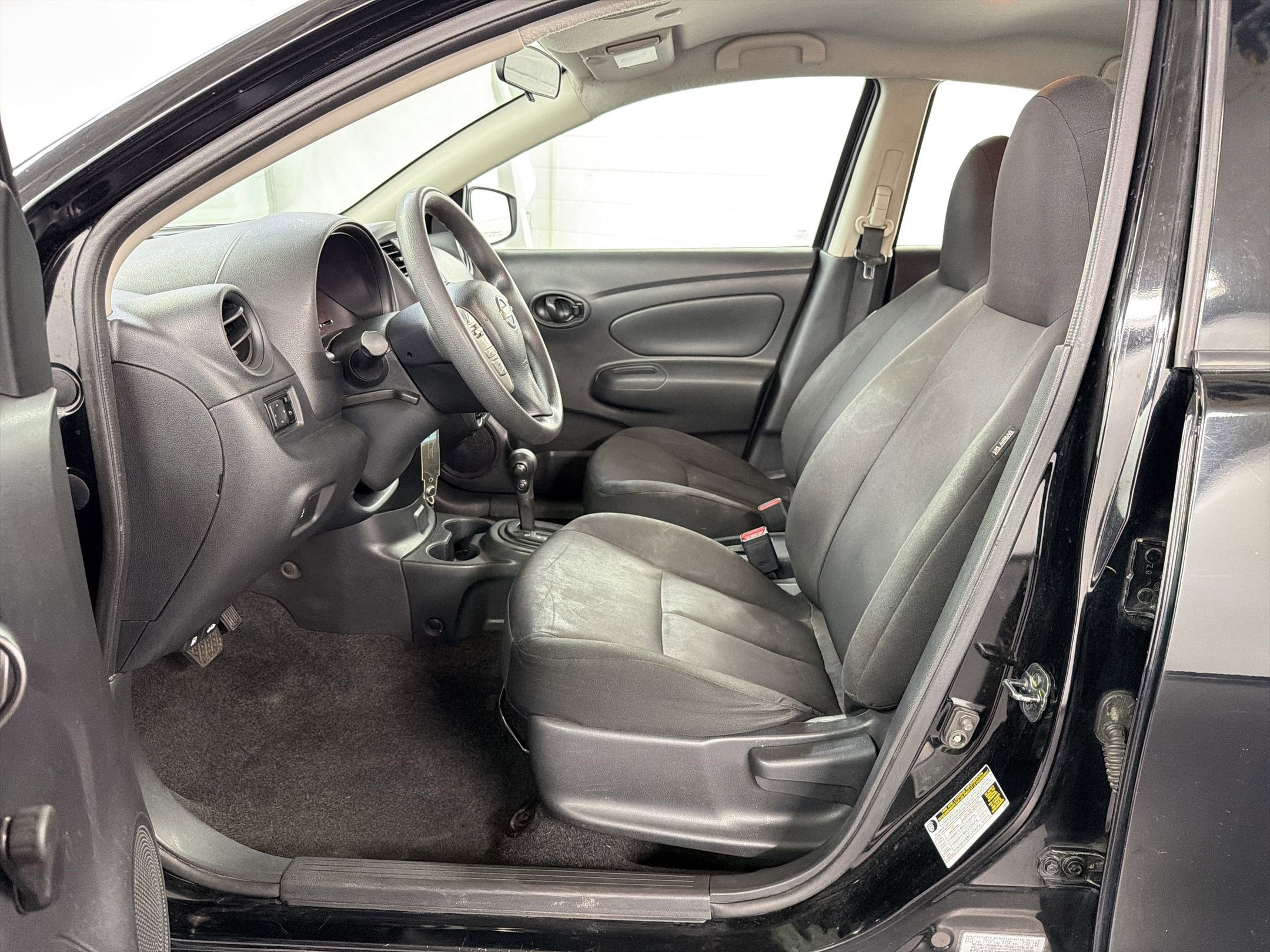 Used 2017 Nissan Versa S Plus FWD image 5