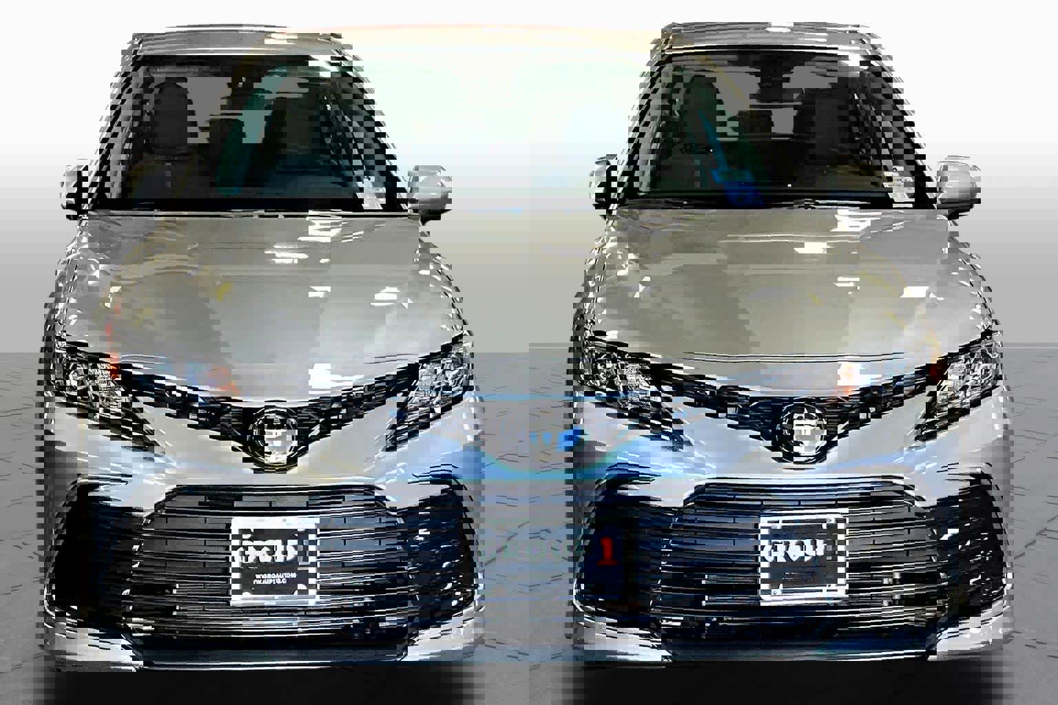 Used 2023 Toyota Camry LE image 4