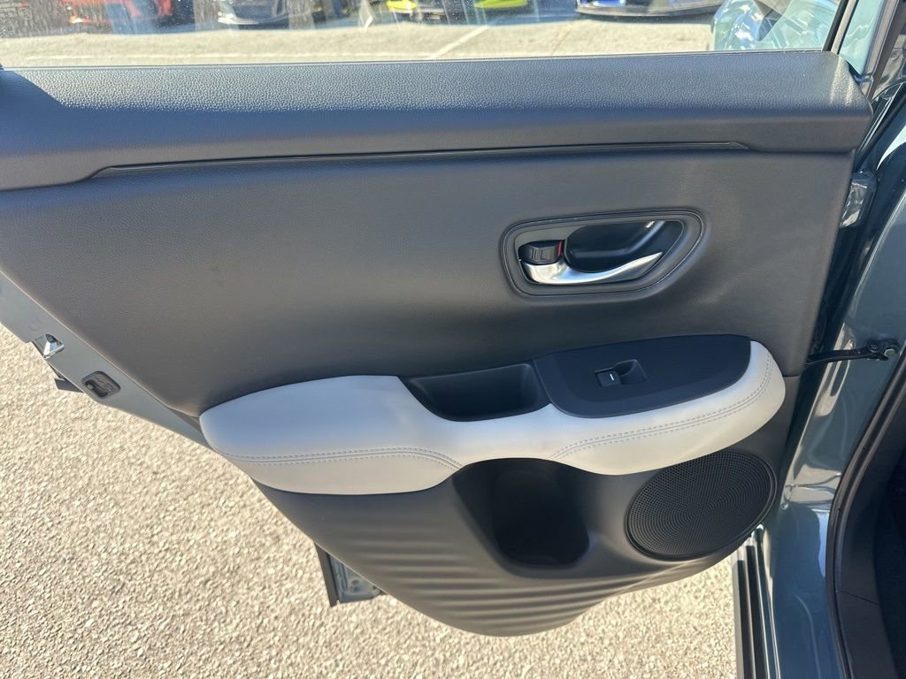 Used 2025 Honda HR-V LX image 24