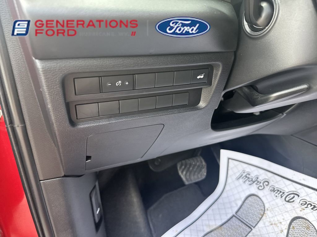 Used 2022 Mitsubishi Outlander SEL image 17