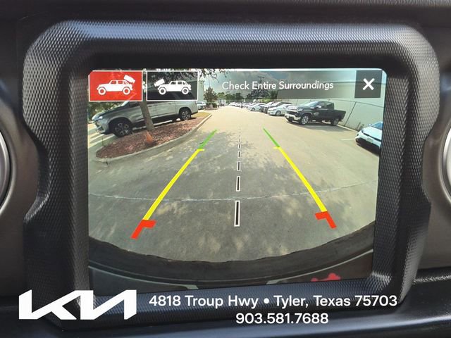 Used 2022 Jeep Wrangler Unlimited Rubicon w/ LED Lighting Group AWD/4WD image 35