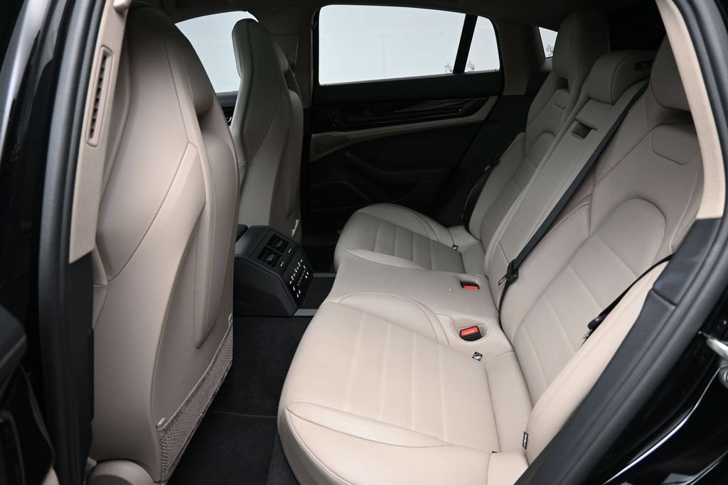 Certified 2026 Porsche Panamera 4 AWD/4WD image 7