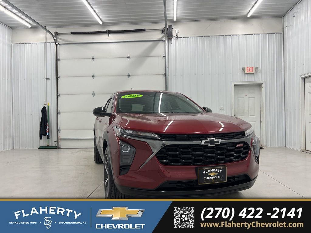 Used 2025 Chevrolet Trax RS w/ Driver Confidence Package