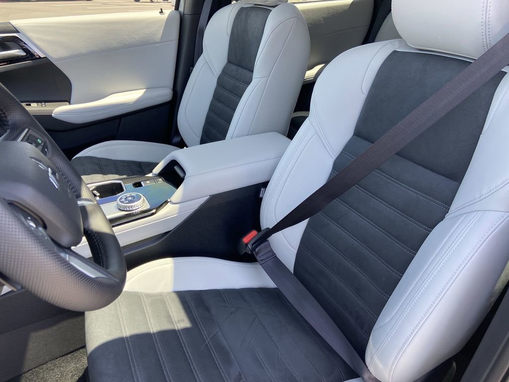 New 2026 Mitsubishi Outlander SE FWD image 16