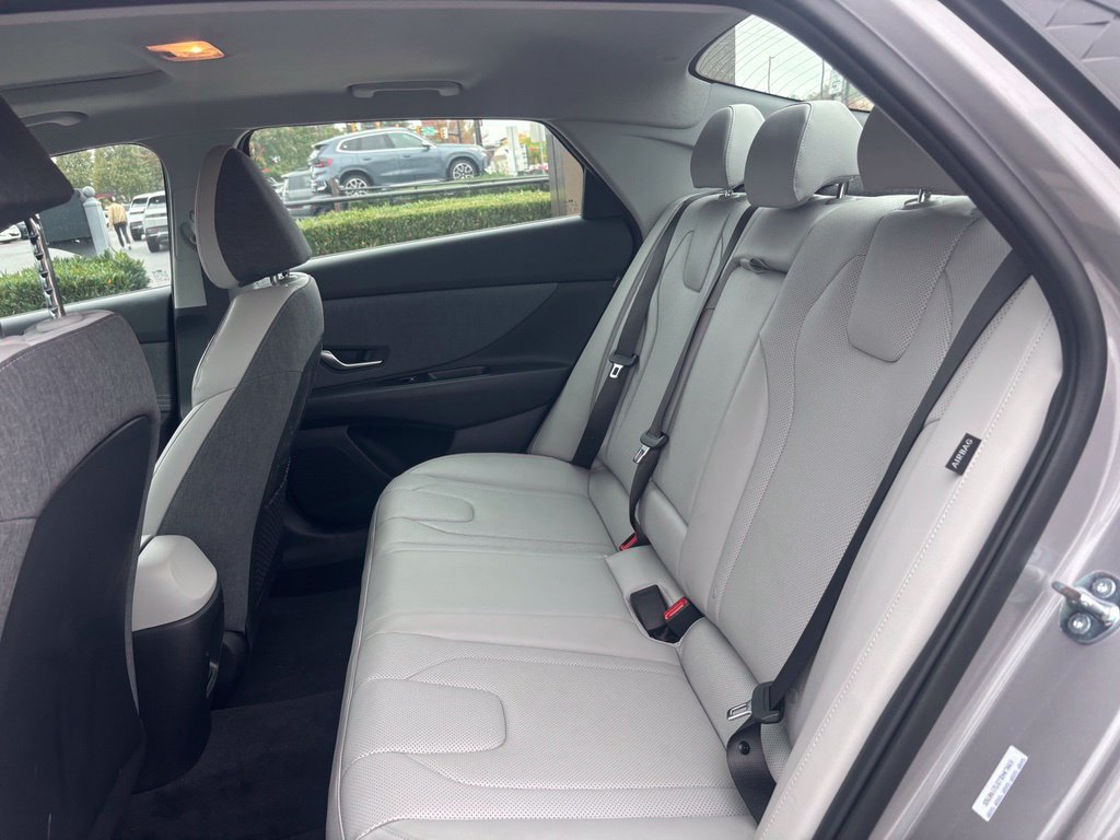 Certified 2026 Hyundai Elantra Limited FWD image 7