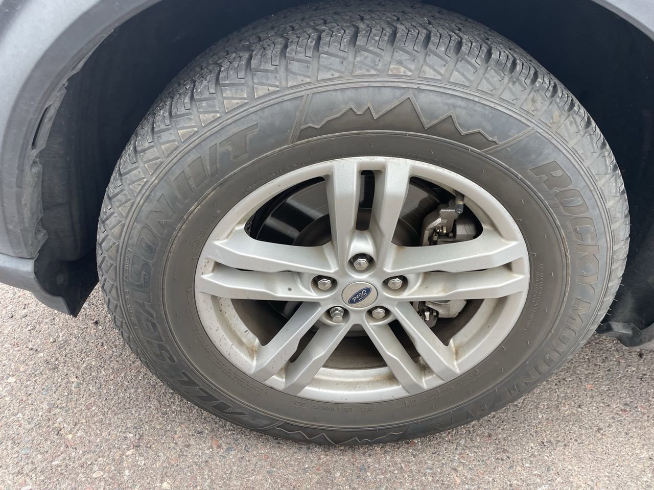 Used 2021 Ford Explorer XLT image 5