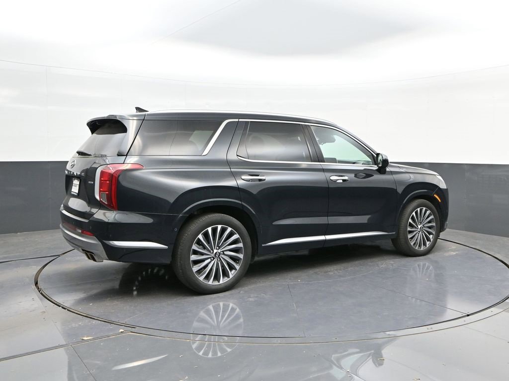 Used 2024 Hyundai Palisade Calligraphy image 15