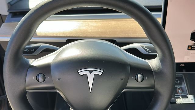 Used 2023 Tesla Model Y Long Range image 11