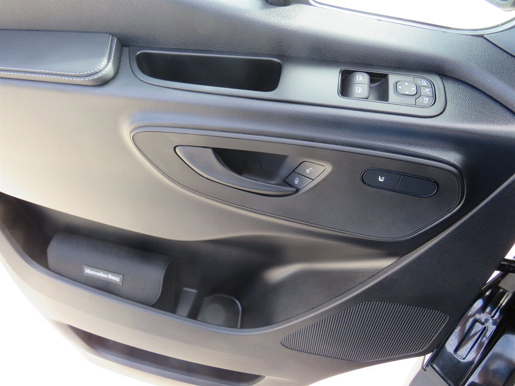 Used 2025 Mercedes-Benz Sprinter 2500 image 12