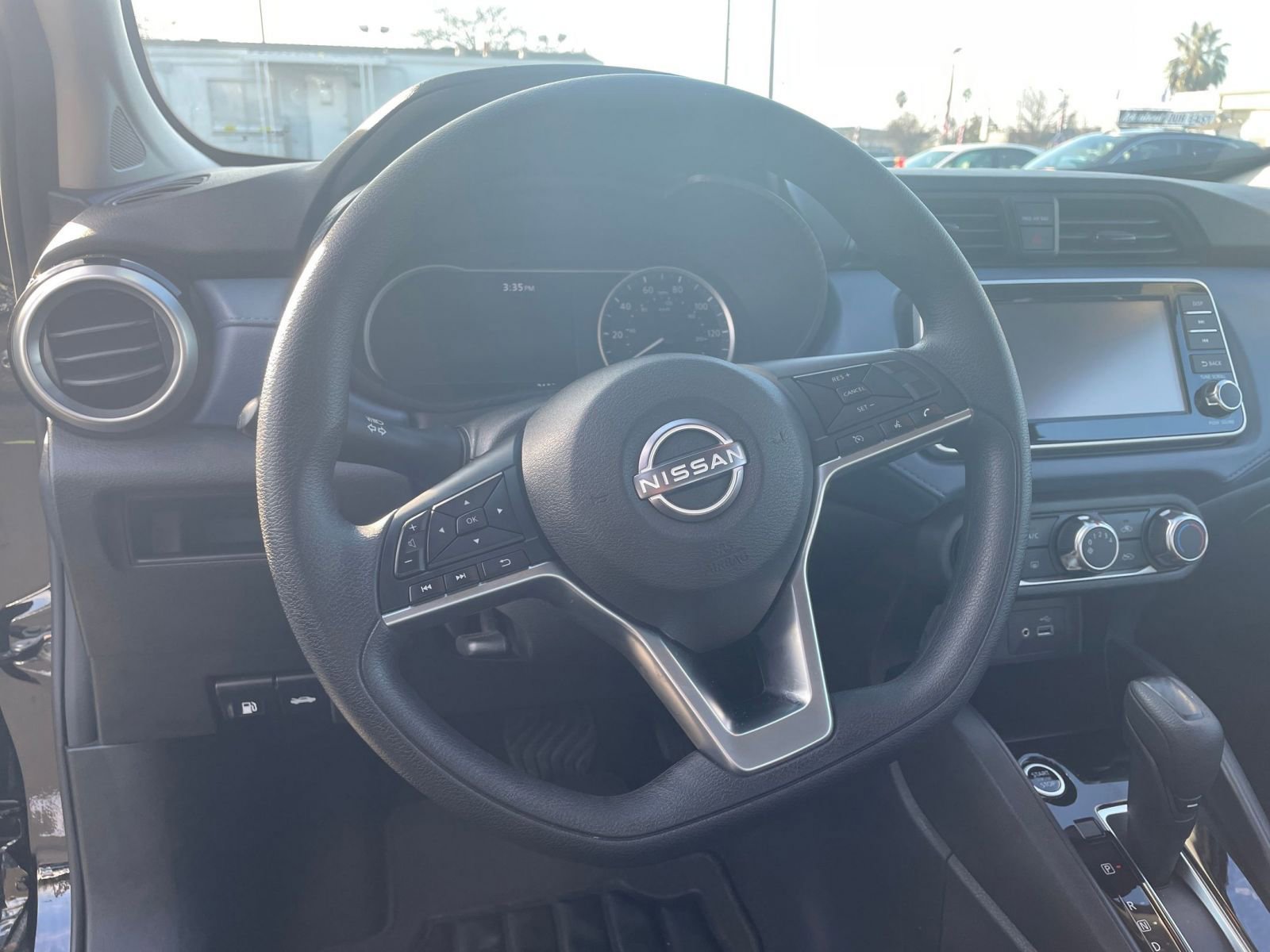 Used 2025 Nissan Versa SV image 29