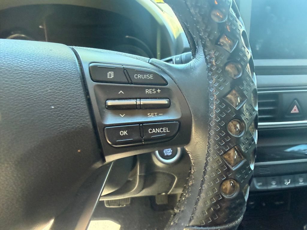 Used 2021 Hyundai Kona Limited w/ Cargo Package AWD/4WD image 16