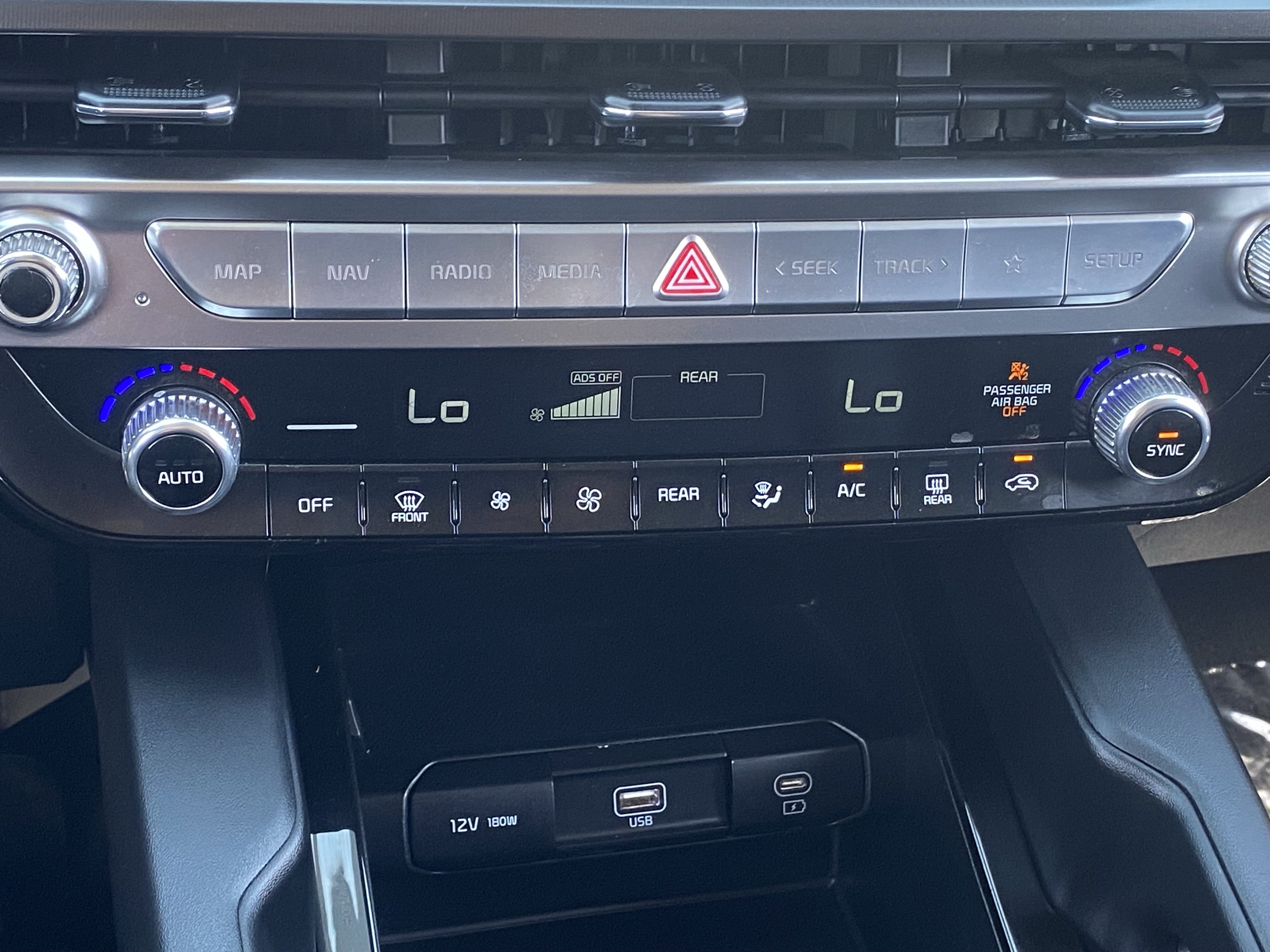 Certified 2024 Kia Telluride LX FWD image 27