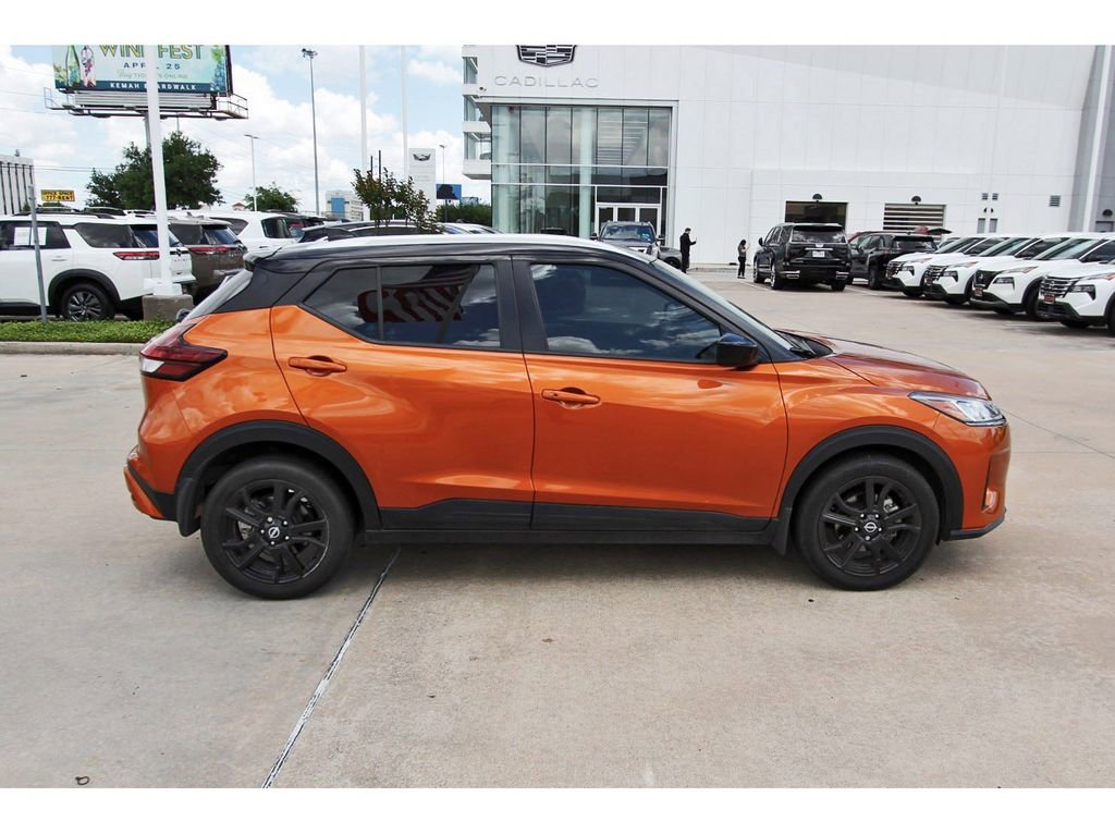 Used 2024 Nissan Kicks SV image 7