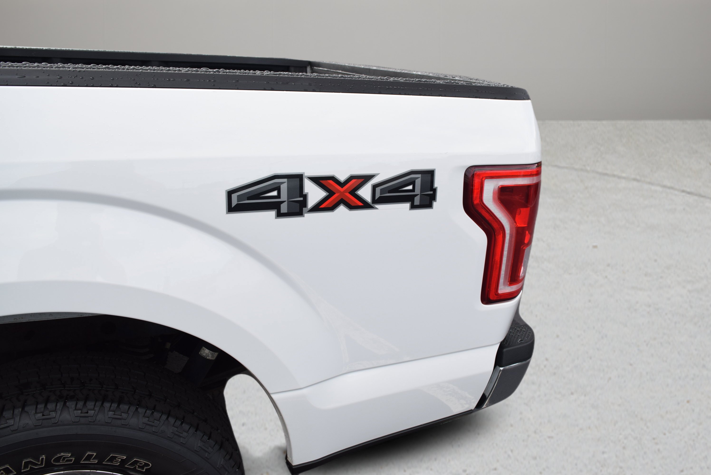 Used 2017 Ford F150 XLT w/ Equipment Group 302A Luxury AWD/4WD image 8