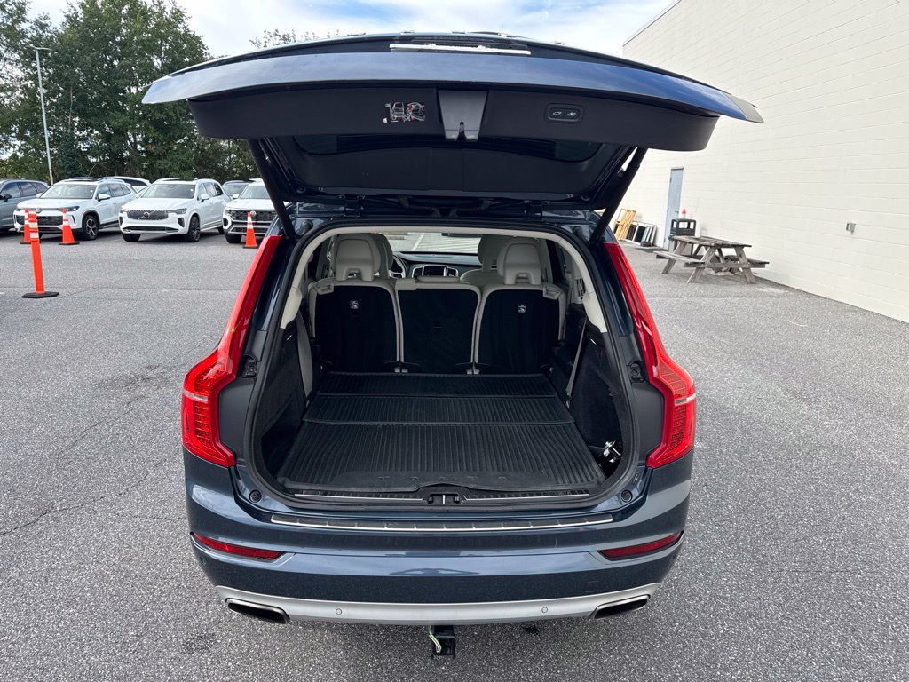 Used 2021 Volvo XC90 T6 Momentum w/ Advanced Package AWD/4WD image 10