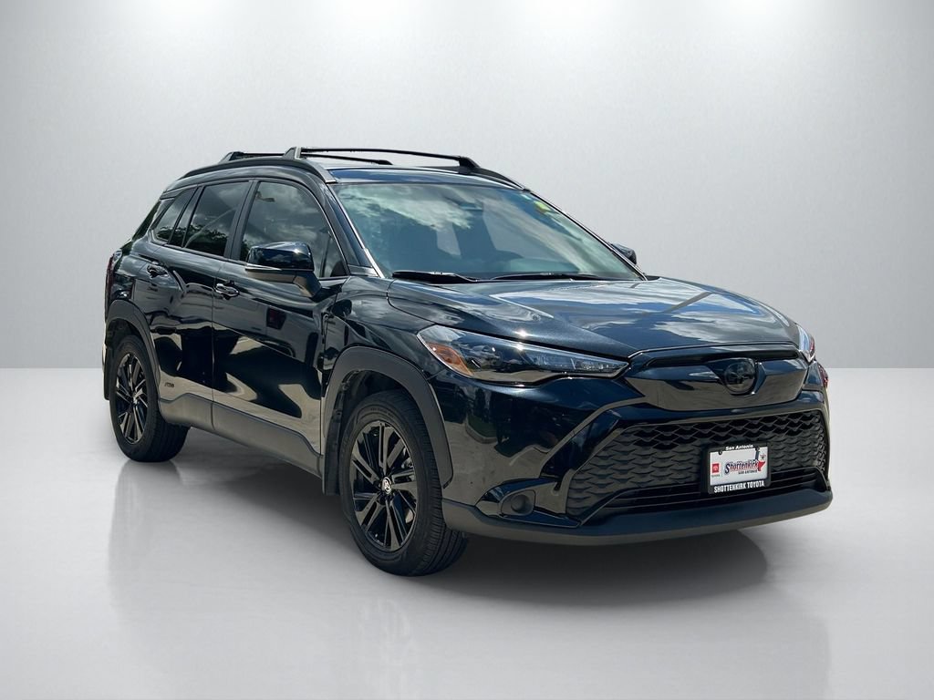 Used 2024 Toyota Corolla Cross AWD Hybrid video 3