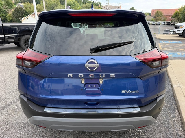 Used 2022 Nissan Rogue SV AWD/4WD image 5