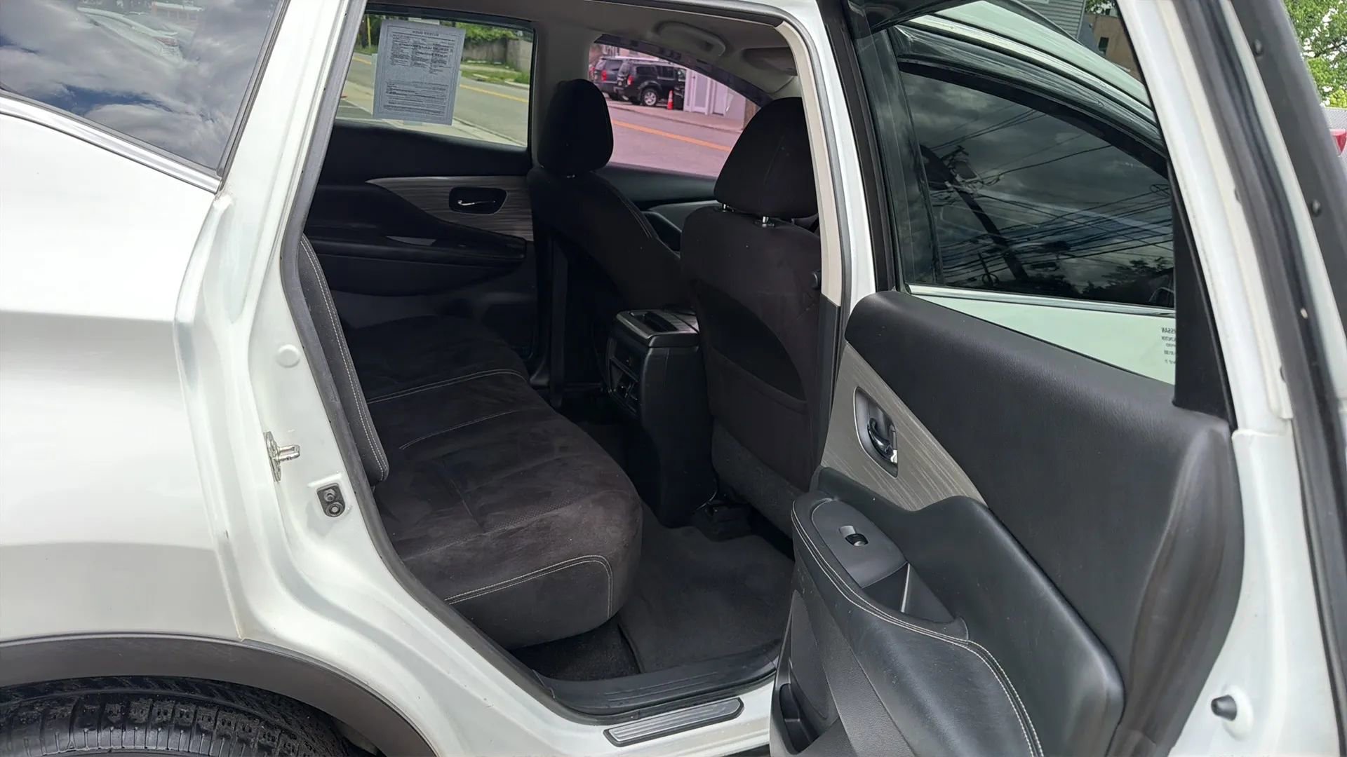 Used 2016 Nissan Murano SV AWD/4WD image 26