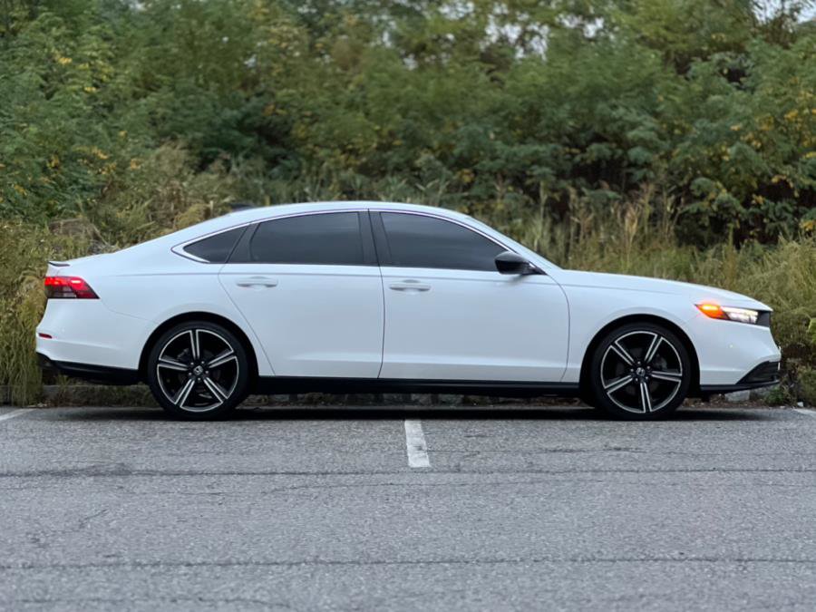 Used 2024 Honda Accord Sport image 9