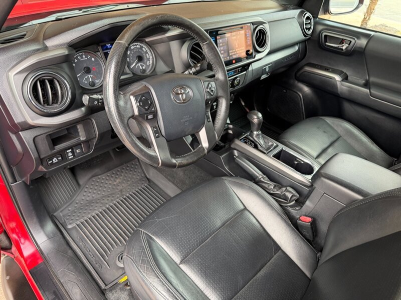 Used 2019 Toyota Tacoma TRD Off-Road AWD/4WD image 2