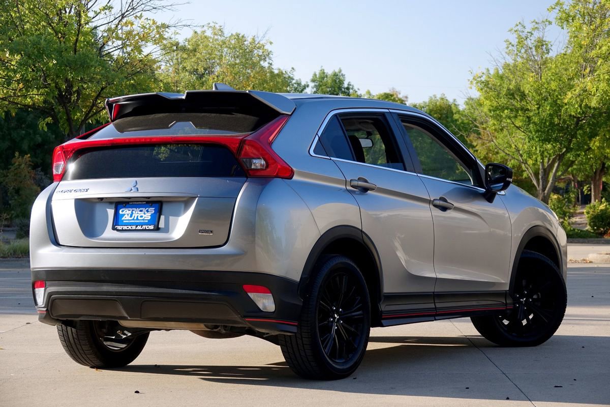 Used 2020 Mitsubishi Eclipse Cross LE image 3