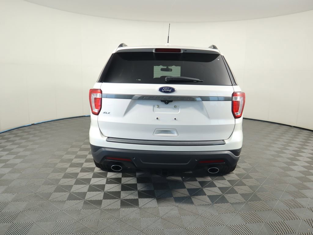 Used 2019 Ford Explorer XLT w/ Equipment Group 202A image 6