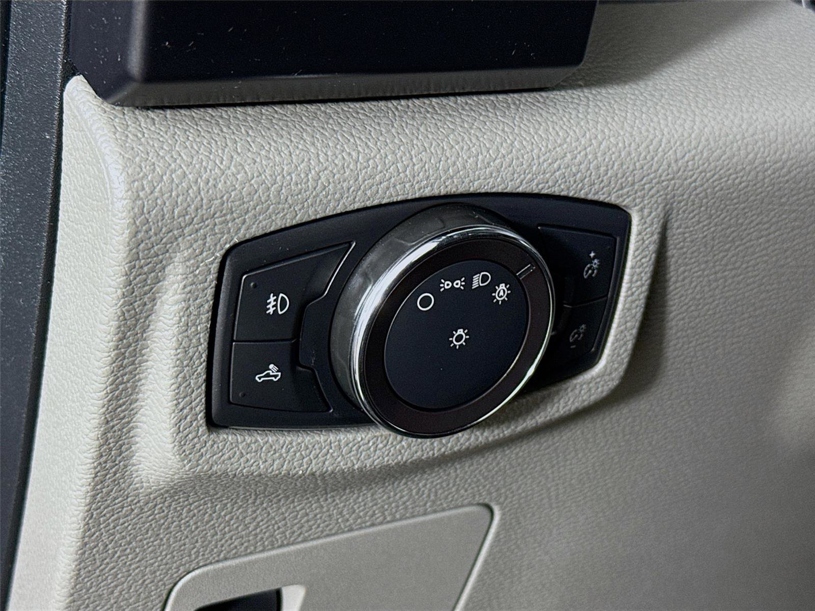 Used 2018 Ford F150 XL w/ Equipment Group 101A Mid image 11