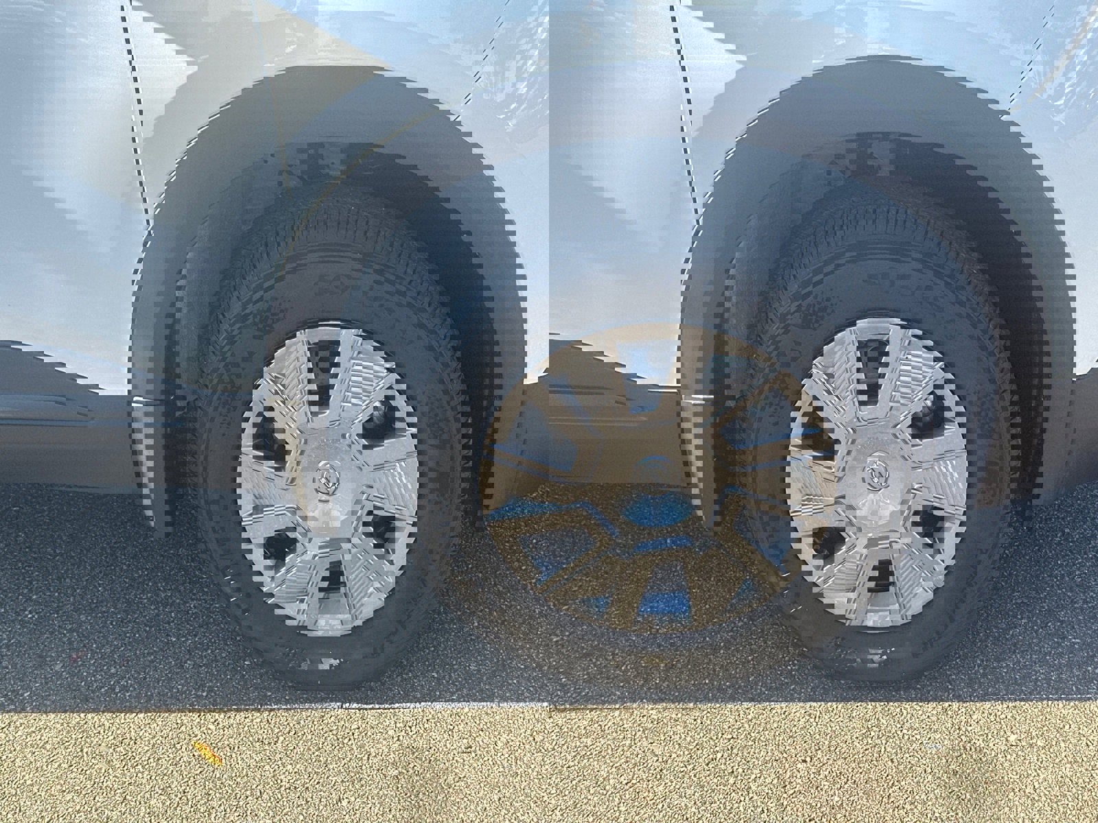 New 2026 Nissan Kicks S image 12