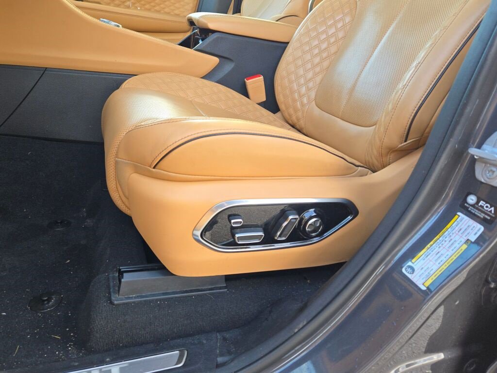 Used 2024 Jeep Grand Cherokee L Summit image 28