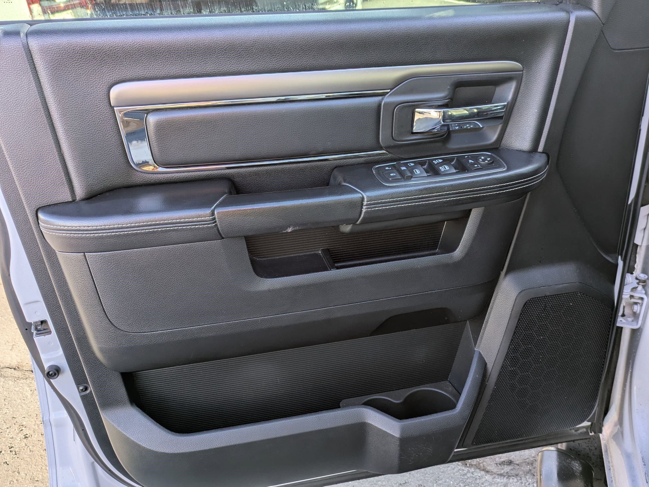 Used 2016 RAM 1500 Sport w/ Sport Premium Group image 14