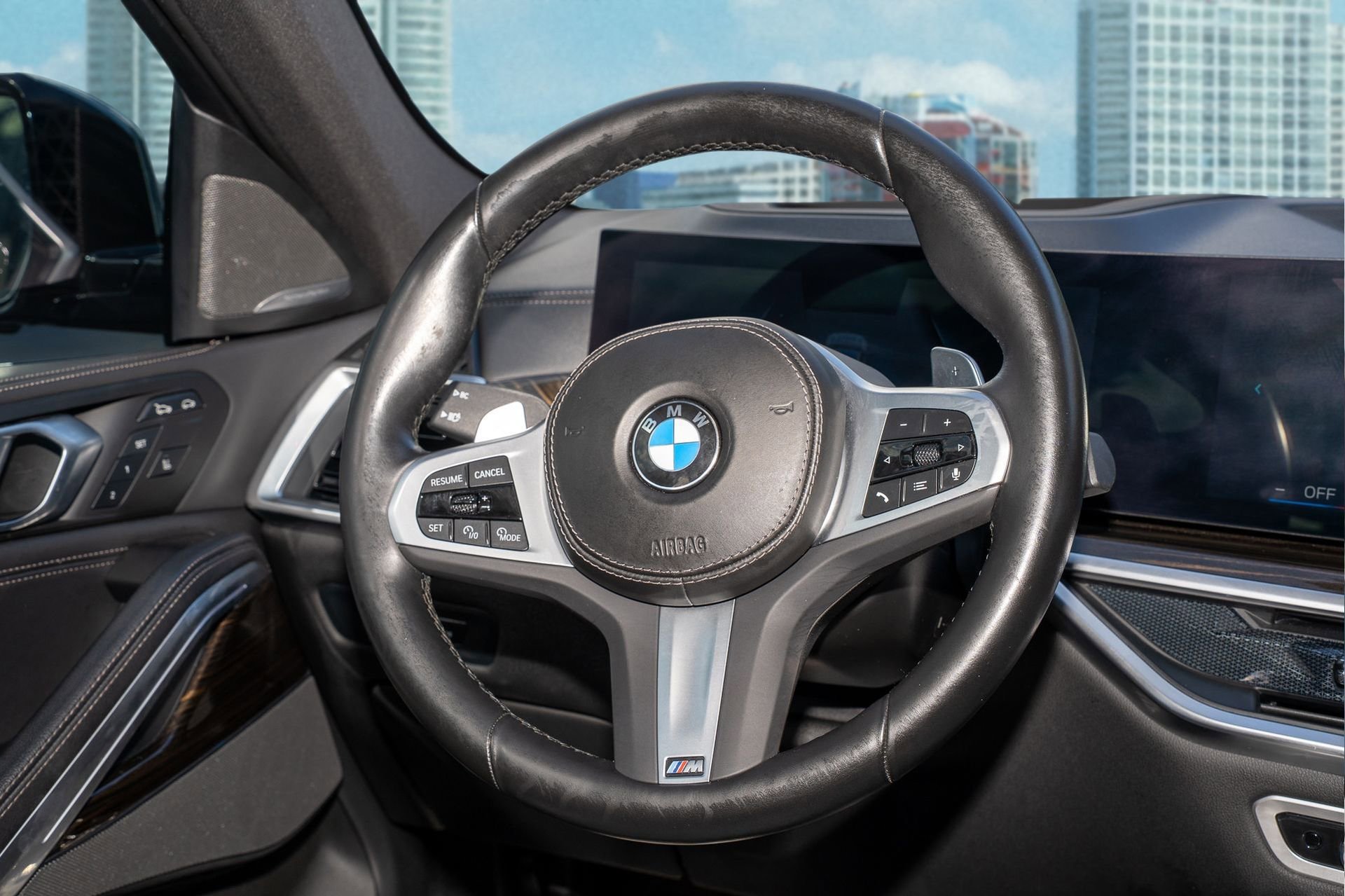 Used 2024 BMW X6 xDrive40i w/ Premium Package image 22