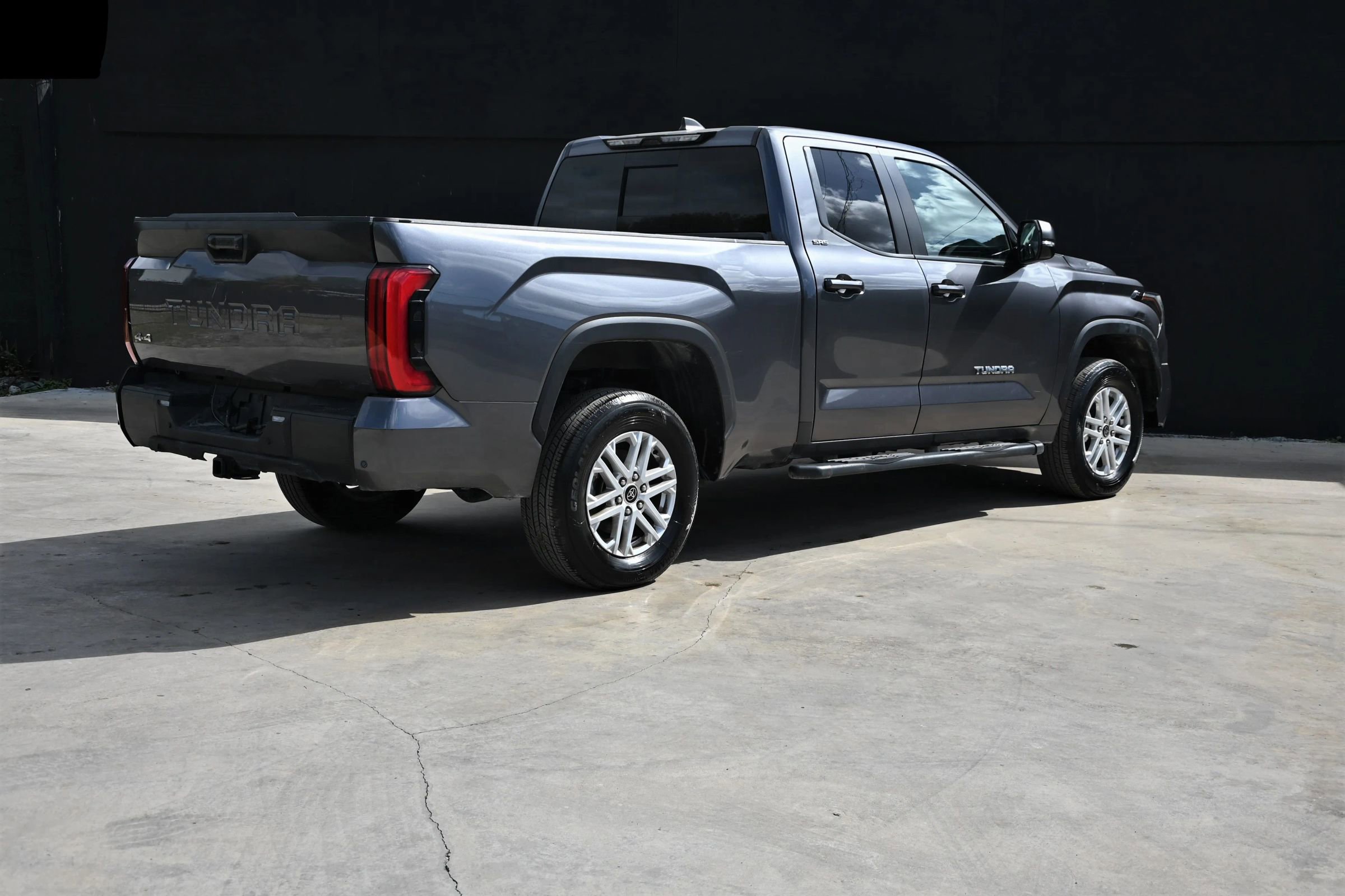 Used 2024 Toyota Tundra SR5 w/ SR5 Premium Package AWD/4WD image 4