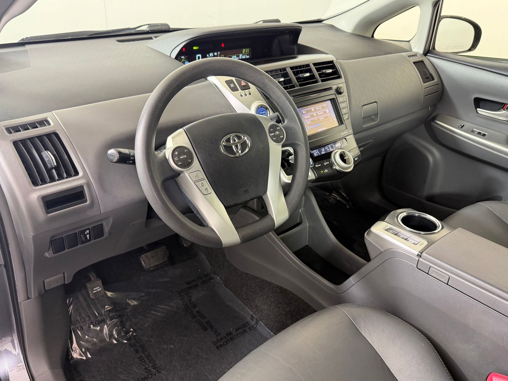 Used 2012 Toyota Prius V Three FWD image 4