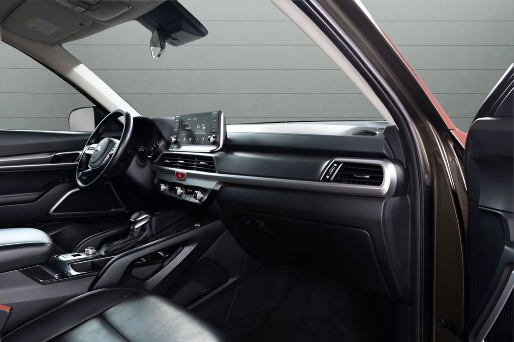Used 2020 Kia Telluride S w/ S 8 Passenger Seating Package AWD/4WD image 84