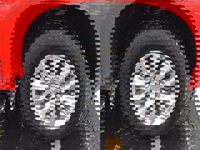 Used 2023 Chevrolet Silverado 1500 Custom image 44