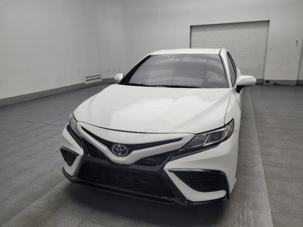 Used 2021 Toyota Camry SE w/ Cold Weather Package image 15
