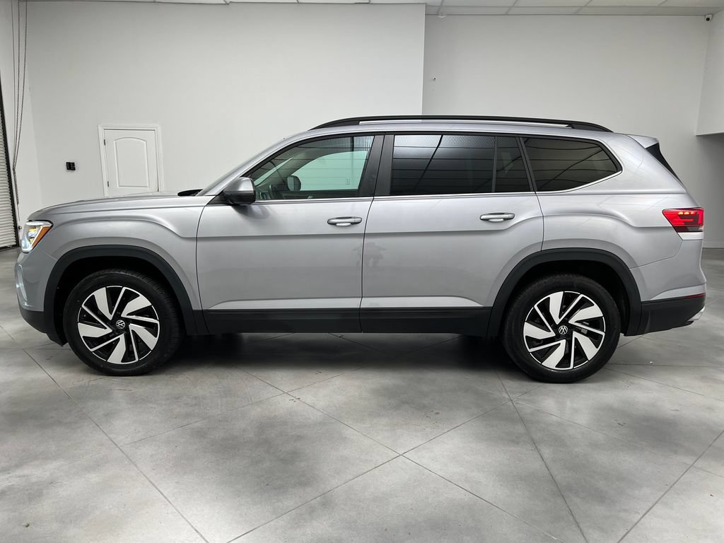 Used 2025 Volkswagen Atlas SE FWD image 5