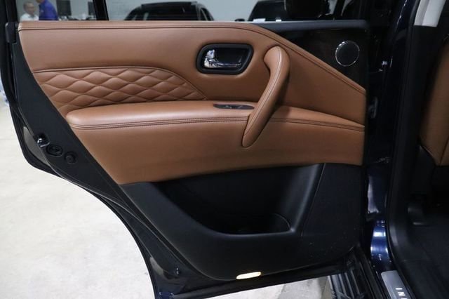 Used 2019 INFINITI QX80 Luxe w/ 22" Wheel Package image 13