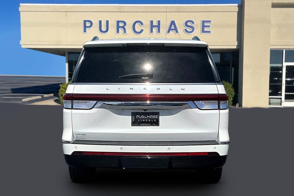 Used 2024 Lincoln Navigator L Reserve AWD/4WD image 5