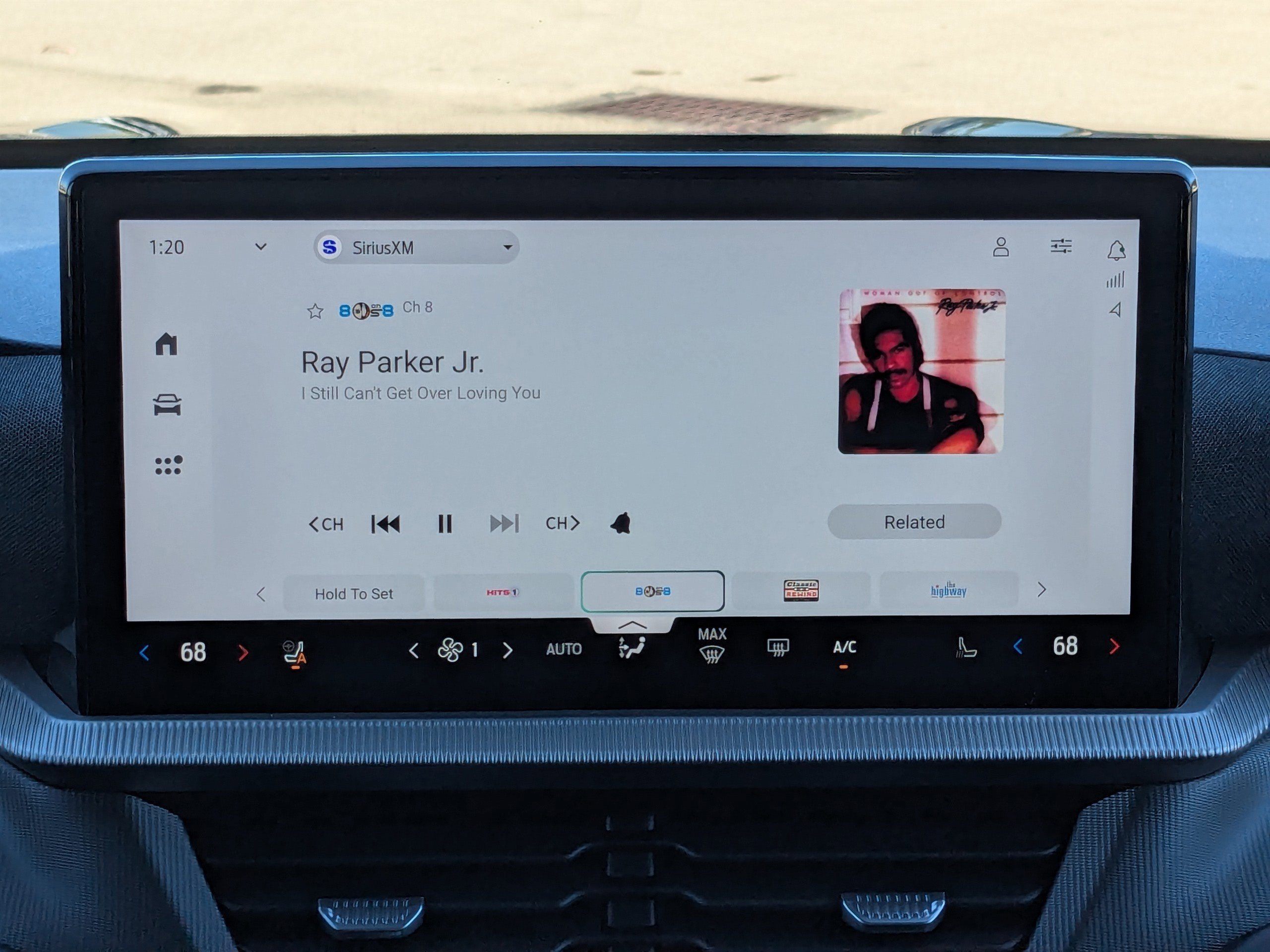 Used 2025 Ford Explorer ST-Line w/ ST-Line Street Pack image 22