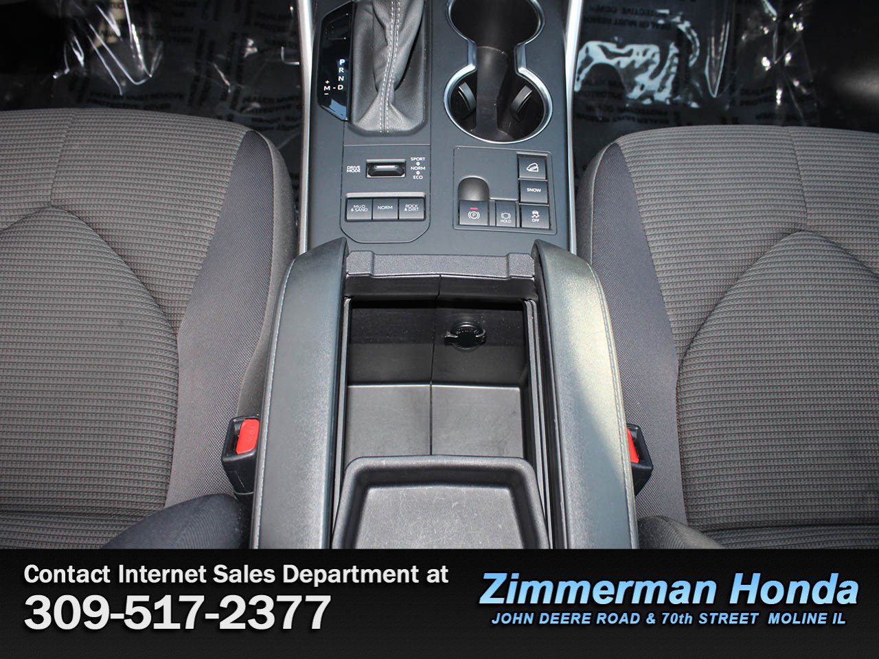 Used 2024 Toyota Highlander LE AWD/4WD image 19