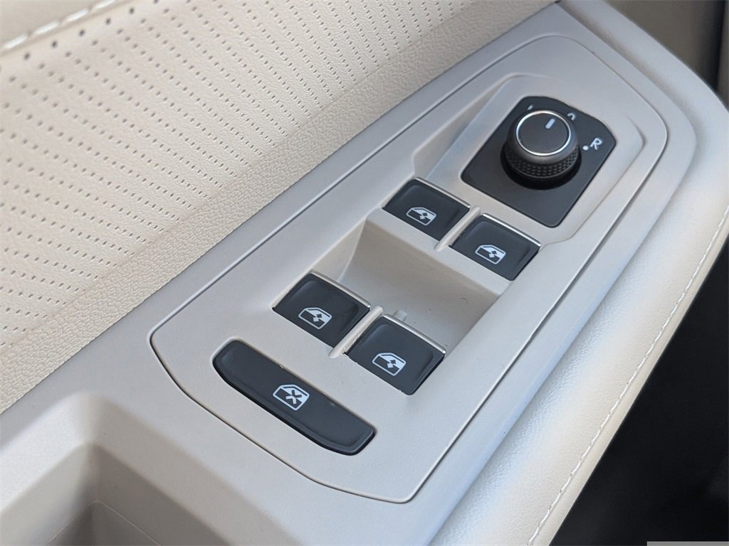 New 2026 Volkswagen Atlas SE image 24