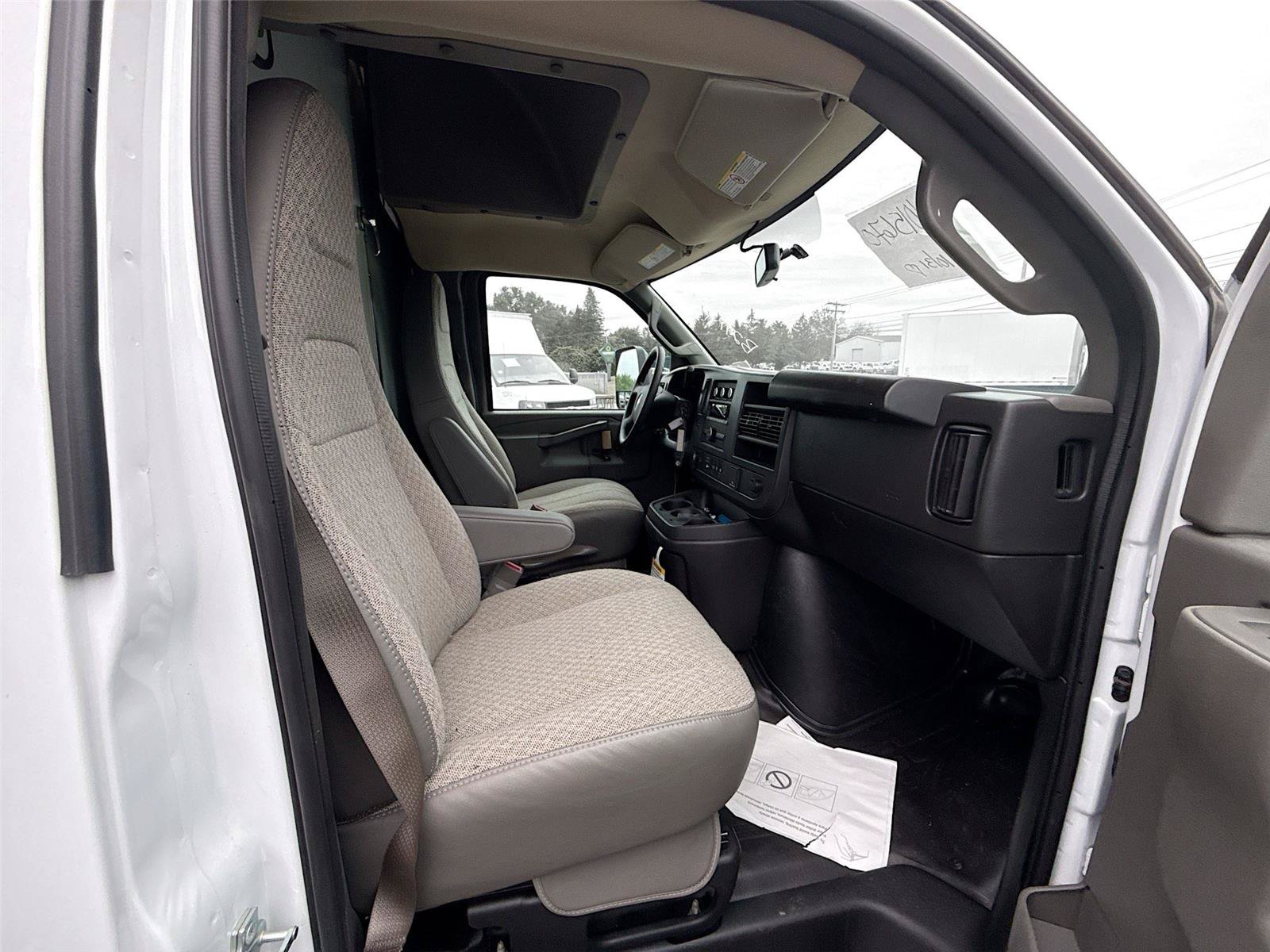 New 2024 Chevrolet Express 3500 w/ Power Convenience Package RWD image 19