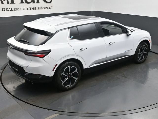 New 2025 Chevrolet Equinox EV LT image 18