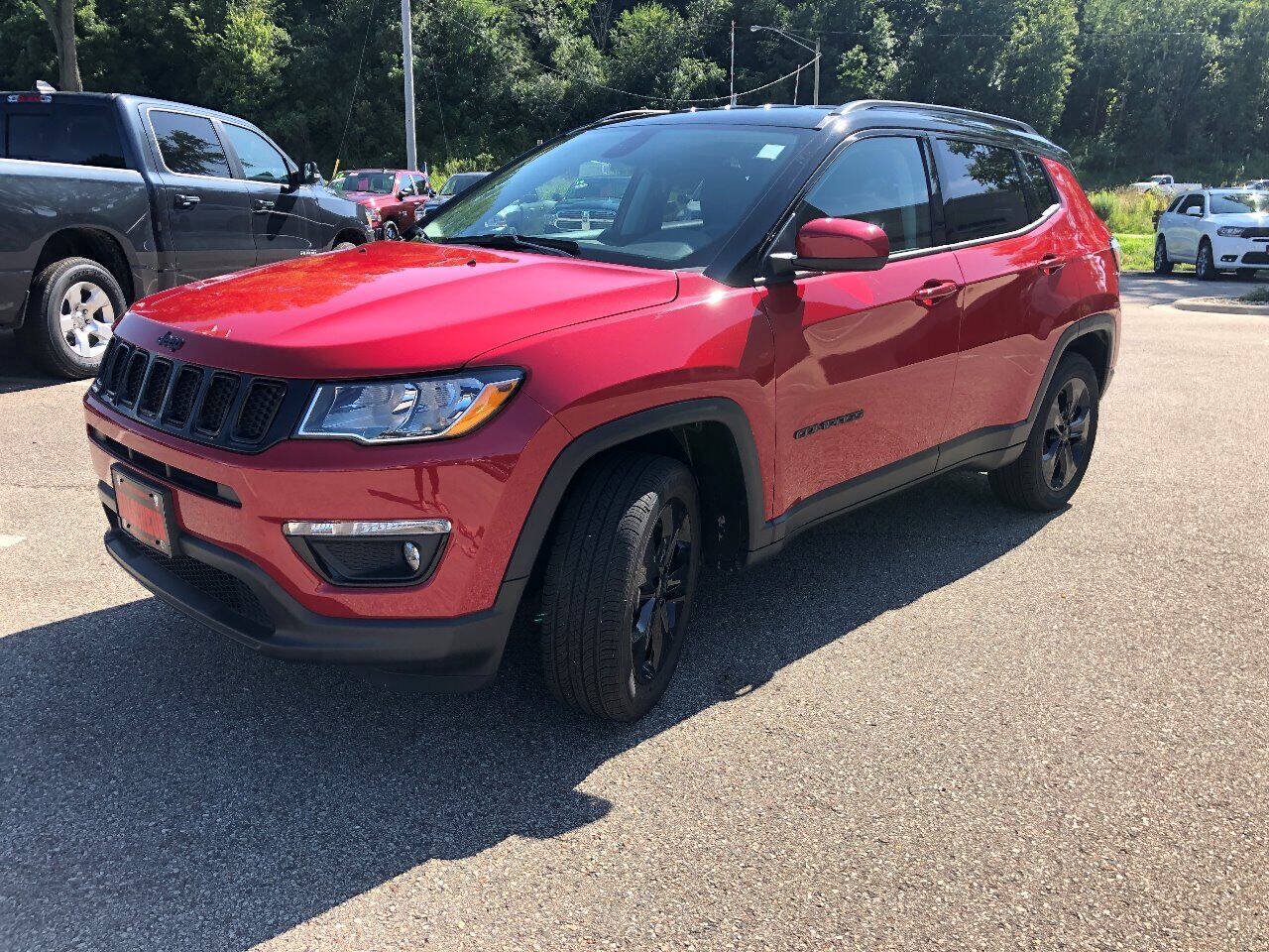 Used 2018 Jeep Compass Latitude w/ Popular Equipment Group AWD/4WD image 5