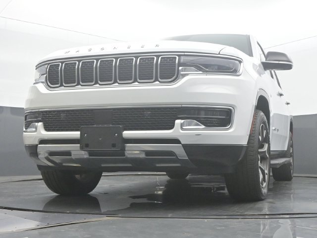 Used 2023 Jeep Wagoneer Series III w/ Preferred Equipment Group AWD/4WD image 46
