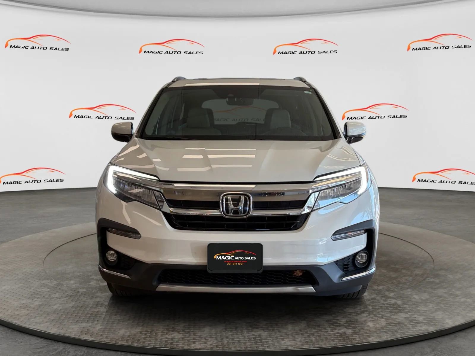Used 2021 Honda Pilot Touring image 3