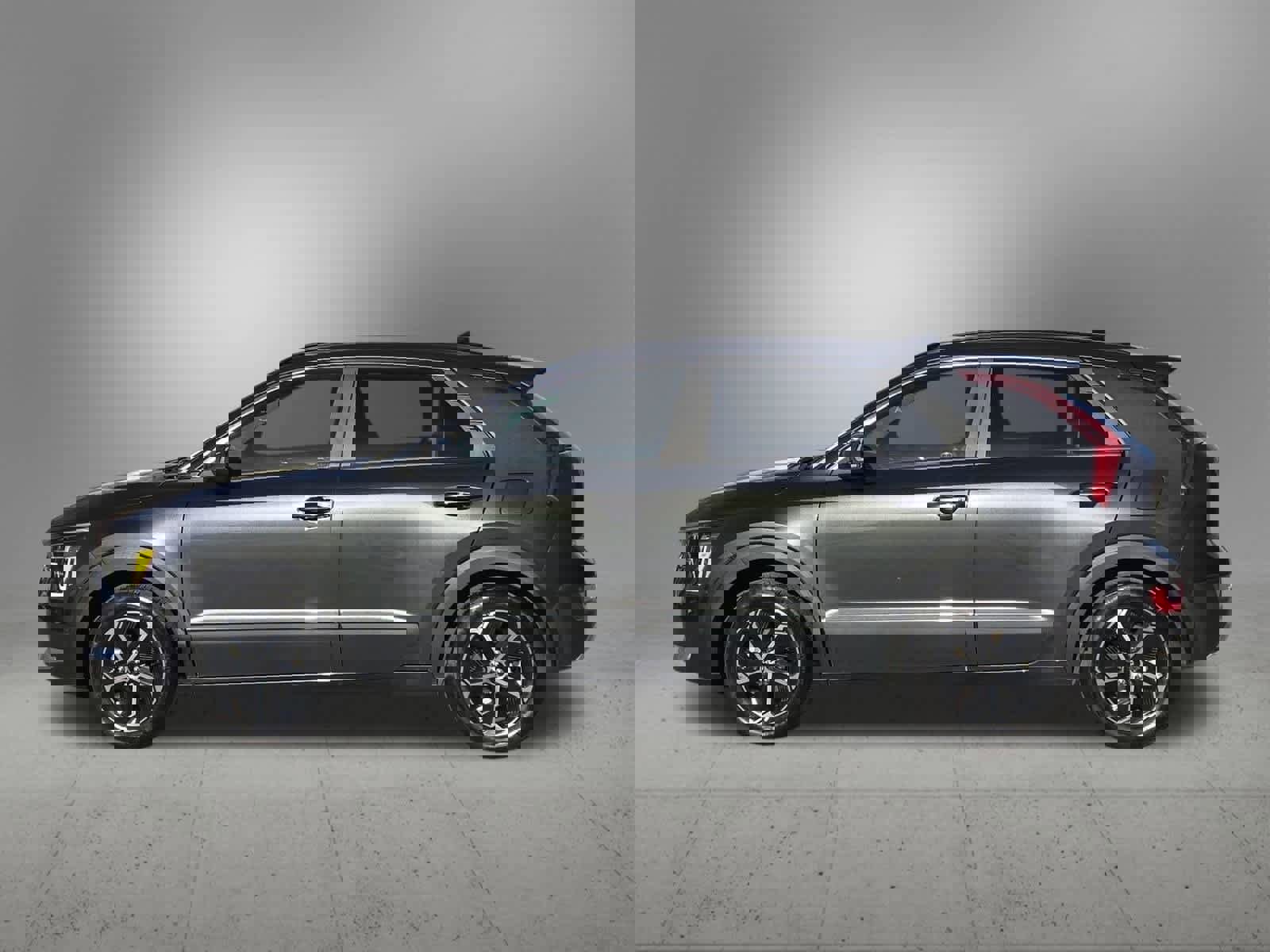 Certified 2023 Kia Niro EX image 3