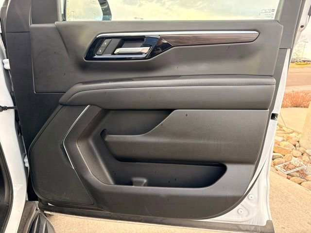 Used 2025 Chevrolet Tahoe LT image 32